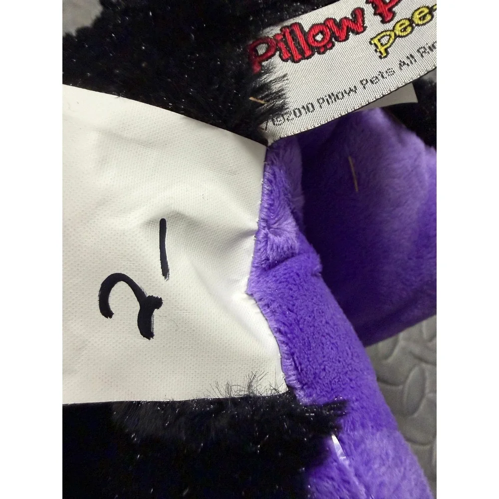 Pillow Pets Curious Cat Small 11 Inch Purple NWT PeeWee 2011 Plush Toy Halloween